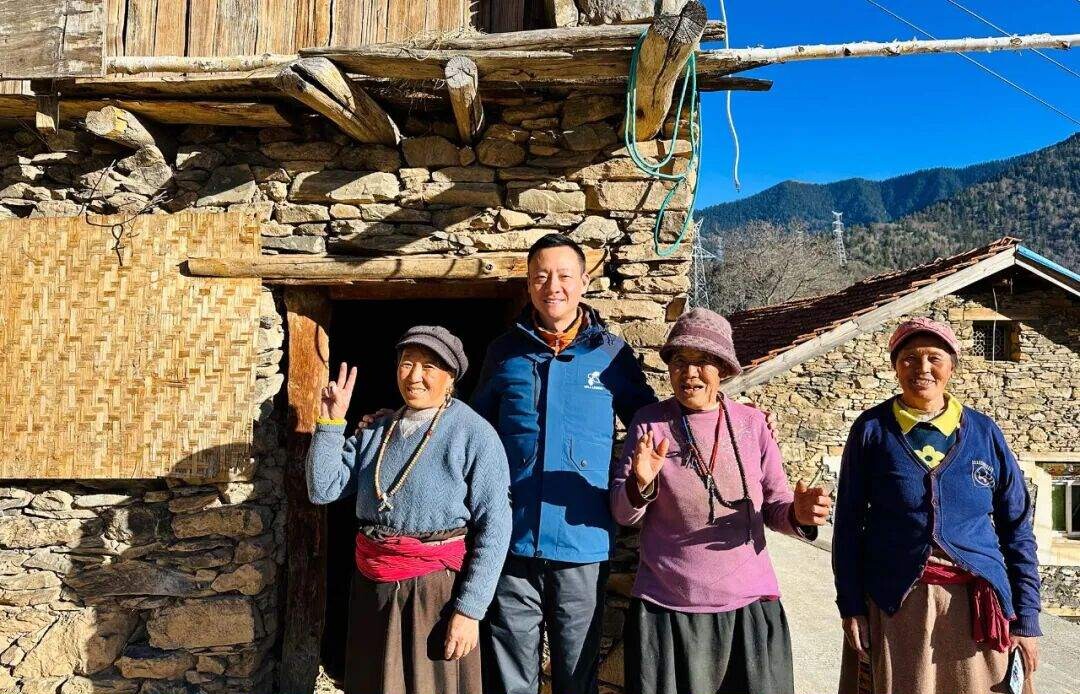 tashi-delek-a-blessing-for-hum-02 養蜂人與社區連結的實際紀錄