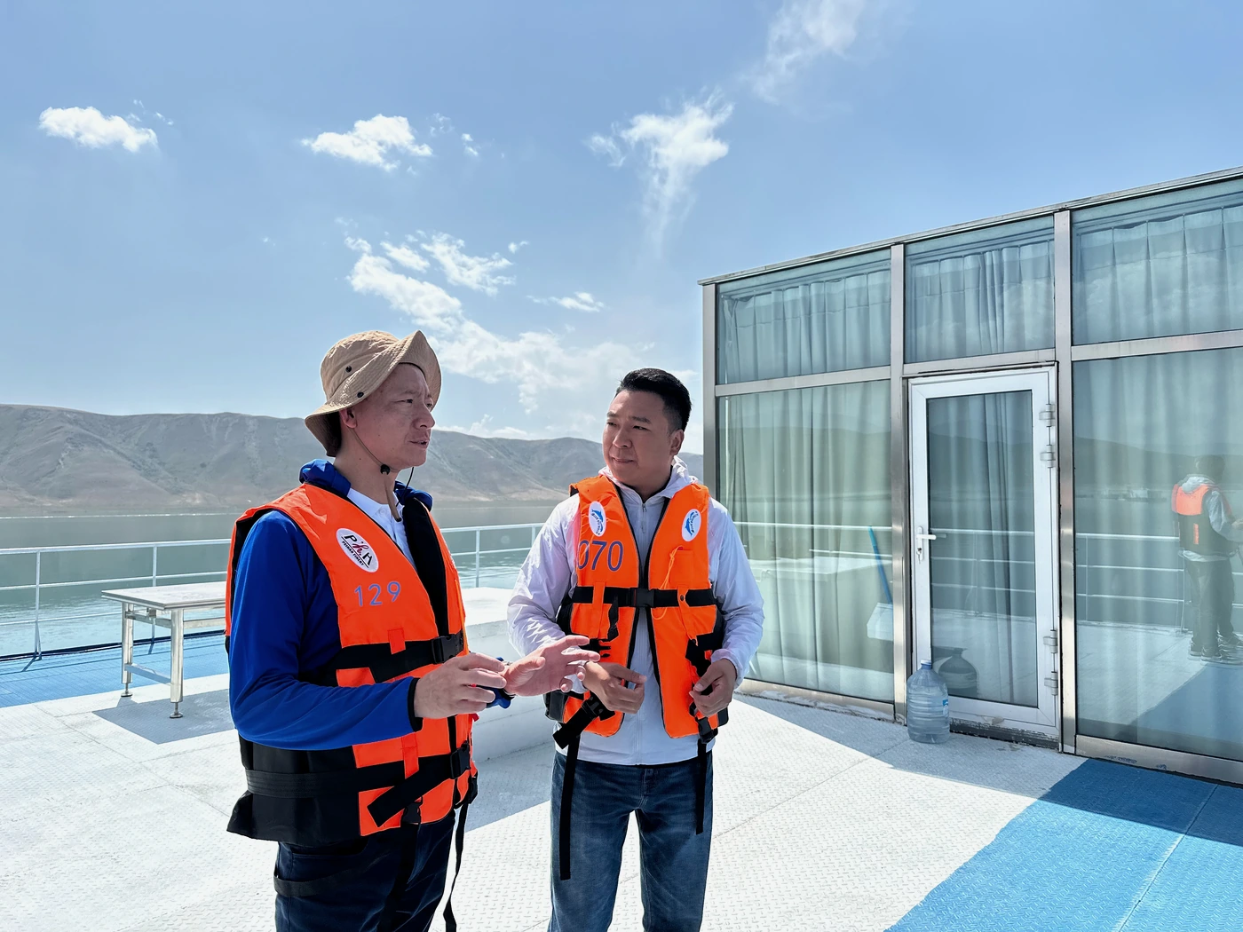 Briefing at the aquaculture site